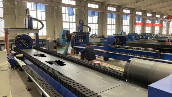 Máquina automática de corte a laser de fibra CNC 1500W para tubos de tubos redondos quadrados de pequeno tamanho