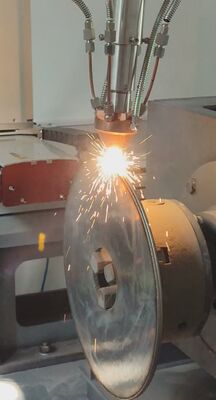 Máquina de revestimento a laser robótica de 6000W para hastes hidráulicas, tubos de campos de petróleo e reconstrução de componentes cilíndricos