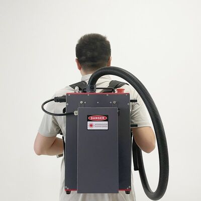 Mochila Tipo Máquina de limpeza a laser portátil de 100W Equipamento de remoção de tinta a laser de fibra