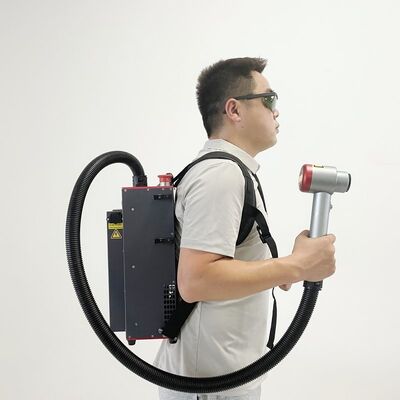 Máquina de Limpeza a Laser de Mochila 200W Equipamento Portátil de Limpeza a Laser Pulsado para Tratamento de Superfície de Metal